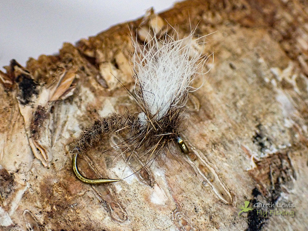 You are currently viewing Bob Wyatt’s Snowshoe Hair Emerger (SHE)